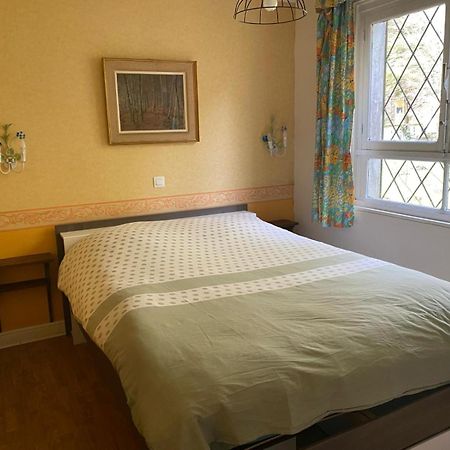 Propriete Bordee D'Etangs, Propice A La Detente Florenville Kültér fotó